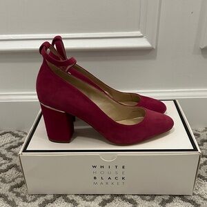 New in Box White House Black Market Red Plum Suede block heels size 7.5